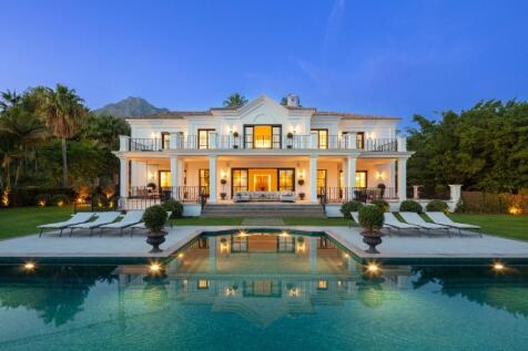 Pool and villa