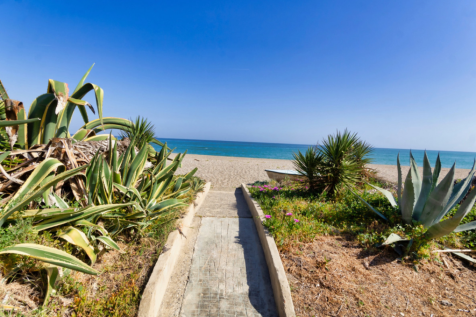 Access to beach