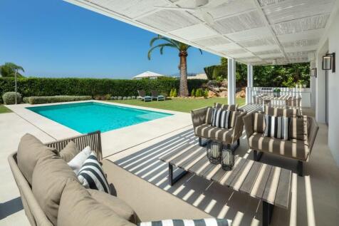  TERRACE AND POOL