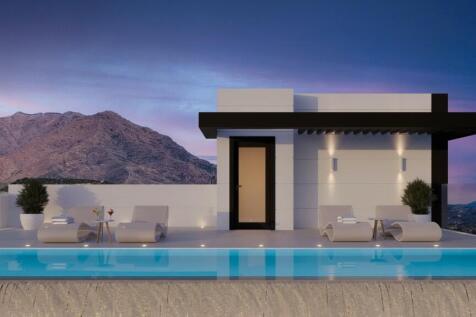 ROOFTOP POOL