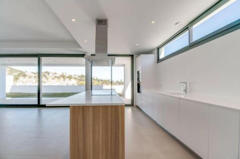 OPEN PLAN KITCHEN