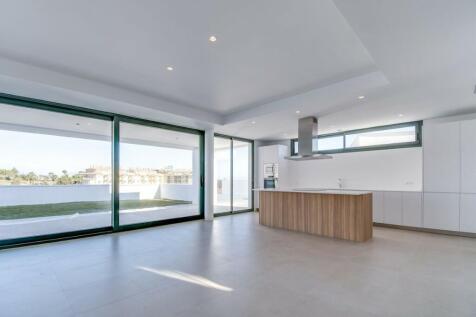 OPEN PLAN KITCHEN