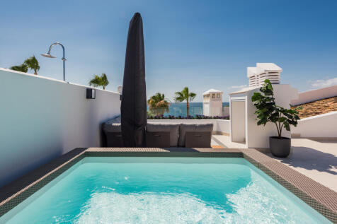 Private pool