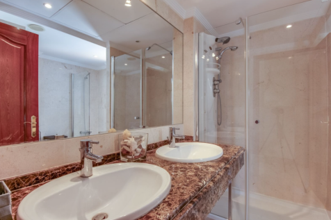 En suite