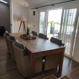 DINNING ROOM