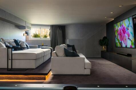 CINEMA ROOM