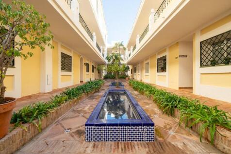 COMMUNAL GARDEN