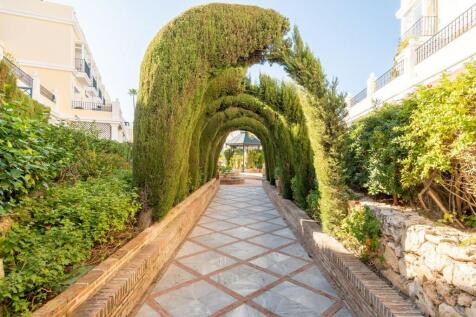 COMMUNAL GARDEN
