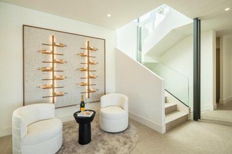 INTERIOR STAIRS