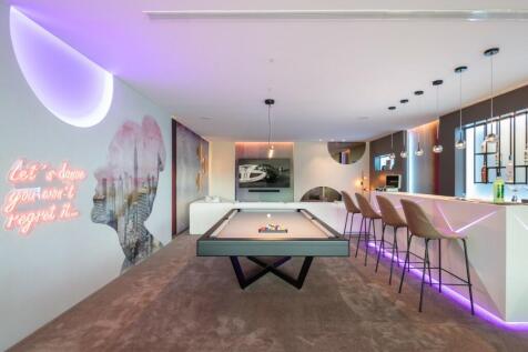 ENTARTAIMENT ROOM