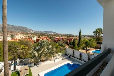 POOL AND VIEWS