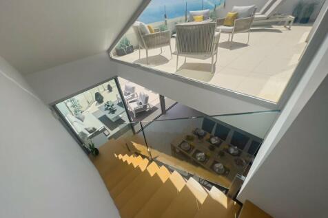 INTERIOR STAIRS