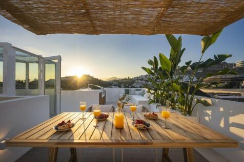 ROOF TERRACE