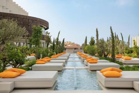 RESORT