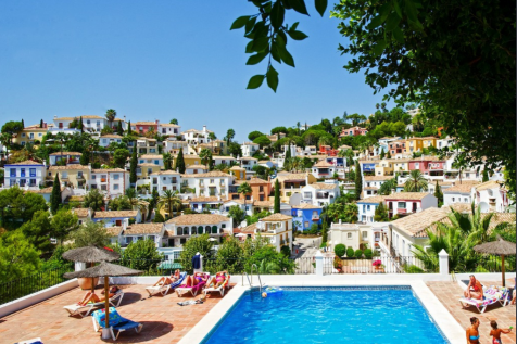 MAIN SWIMMING POOL