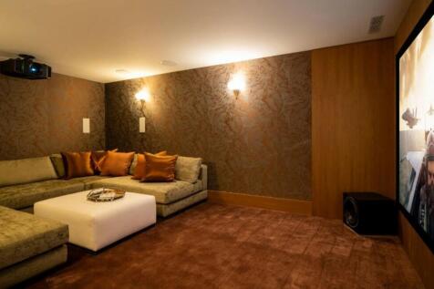 CINEMA ROOM
