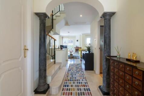 INTERIOR STAIRS