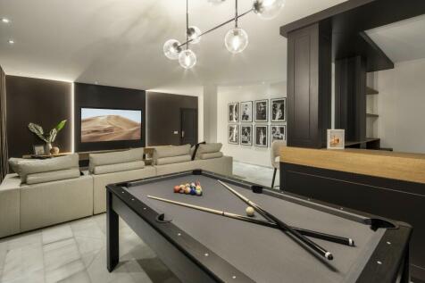 ENTERTAINING ROOM