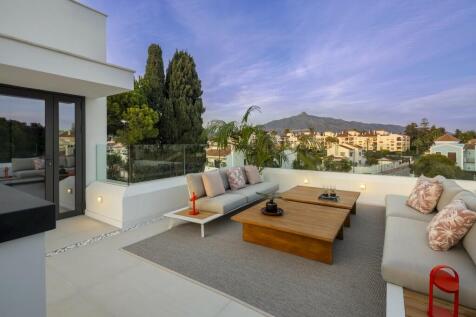 ROOF TERRACE