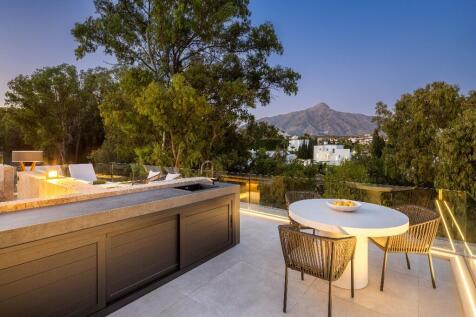 ROOF TERRACE