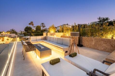 ROOF TERRACE