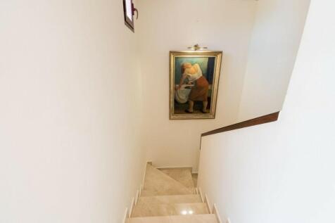 INTERIOR STAIRS