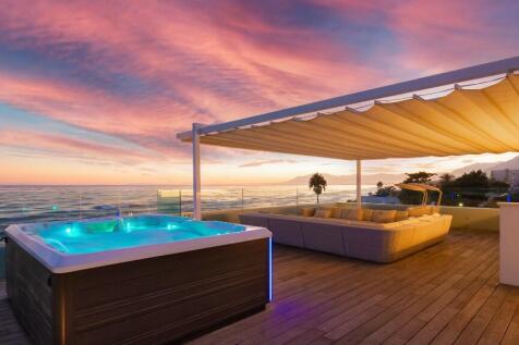 JACUZZI