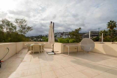 ROOF TERRACE