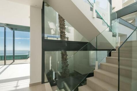 INTERIOR STAIRS