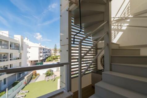 ROOF TERRACE ACCESS