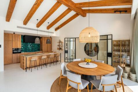 KITCHEN AND DINIING 