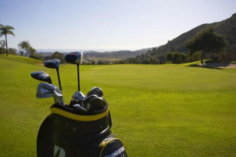 GOLF COURSE