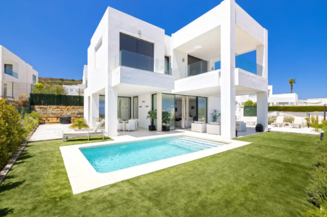 Private pool