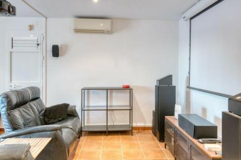 CINEMA ROOM