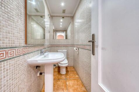 GUEST TOILET