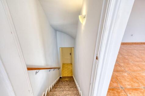INTERIOR STAIRS