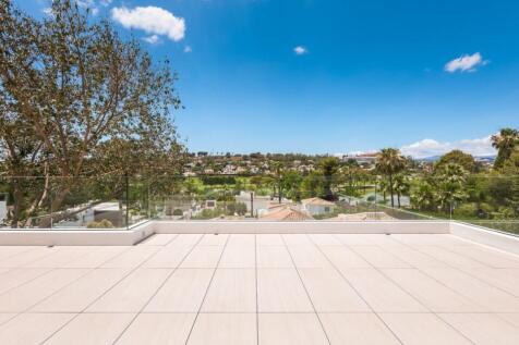 ROOF TERRACE