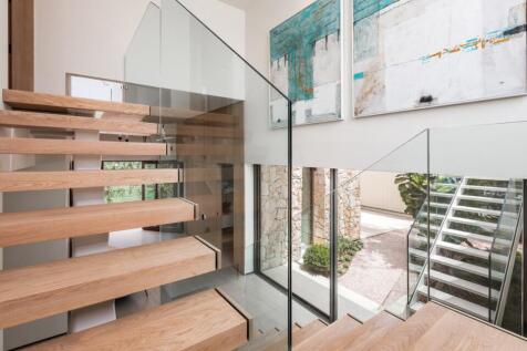 INTERIOR STAIRS
