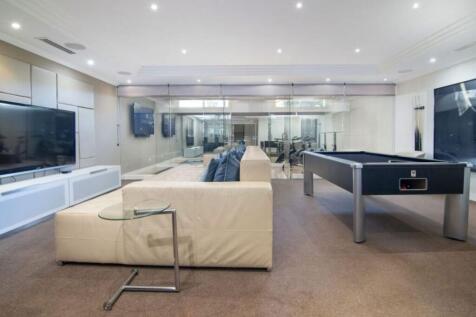 CINEMA| GAMES ROOM