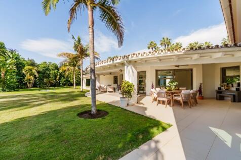 GARDEN AND TERRACE