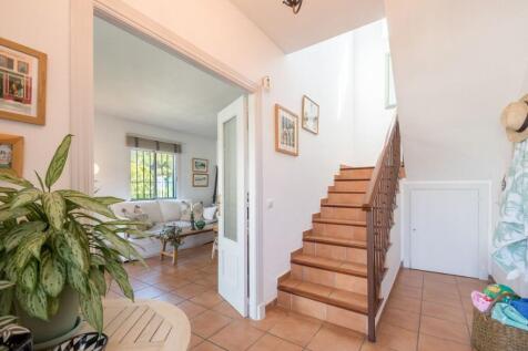 INTERIOR STAIRS