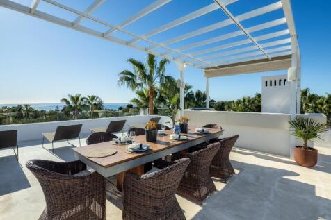 ROOF TERRACE