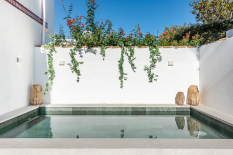 Private pool