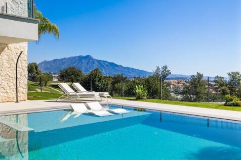 POOL AND VIEWS