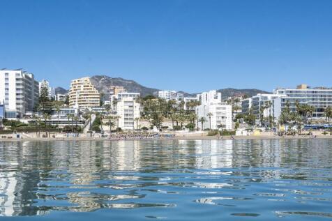 BEACHFRONT LOCATION