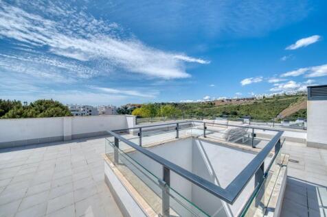 ROOF TERRACE