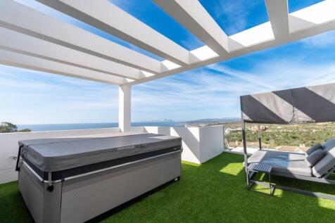 ROOF TERRACE