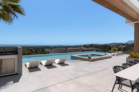 POOL AND VIEWS