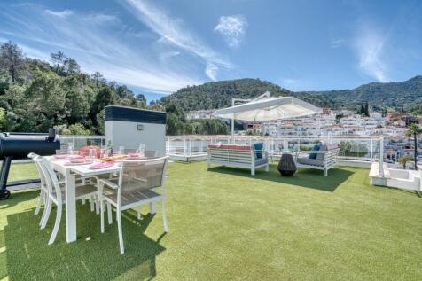 ROOF TERRACE