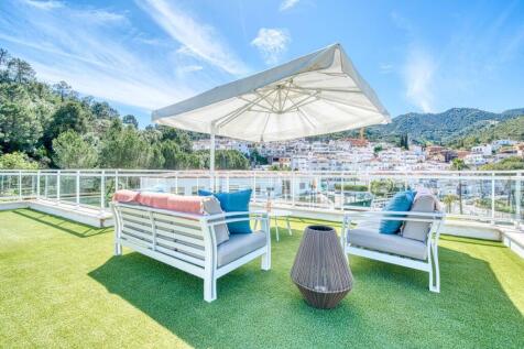 ROOF TERRACE